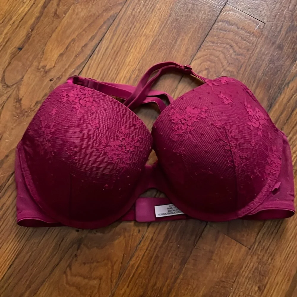 Victorias Secret lined Demi bra size 36 D with velvet interchangeable straps
